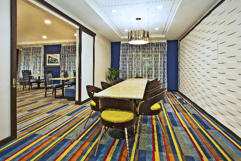 Holiday Inn Express Hotel & Suites Ann Arbor West By Ihg Bagian luar foto